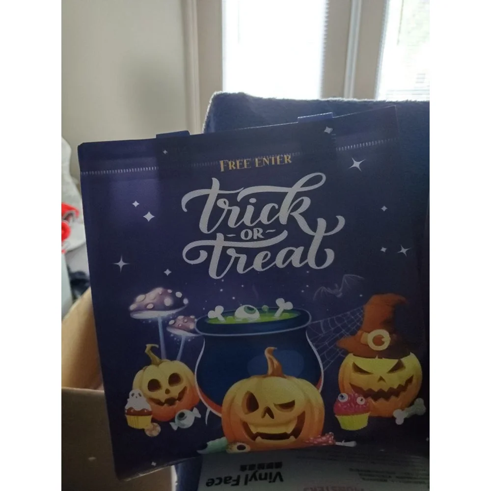 Trick or Treat with this 4 pack 9x9 reusable Halloween bags